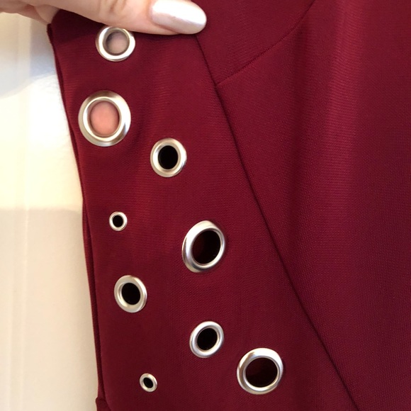 Burgundy Evening Gown by Aqua (prom or wedding) - Picture 4 of 5